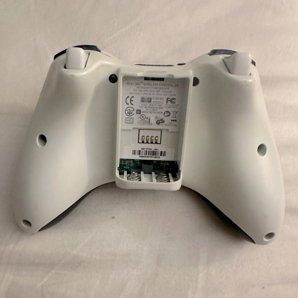 Xbox 360 Dragon Age Wireless Controller Limited Edition Black White Working - Picture 2 of 10